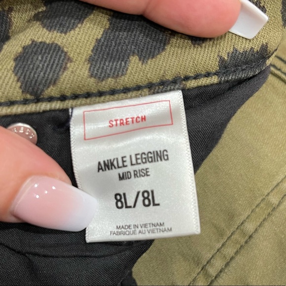 Express Leopard Animal Print Jeans - Picture 2 of 4